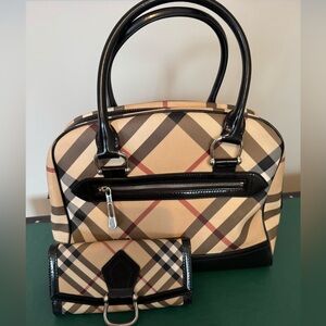 RARE Authentic Burberry Chester Nova Bag - Excellent condition